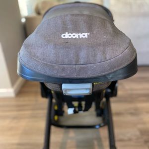 Doona car seat stroller Gray Hound